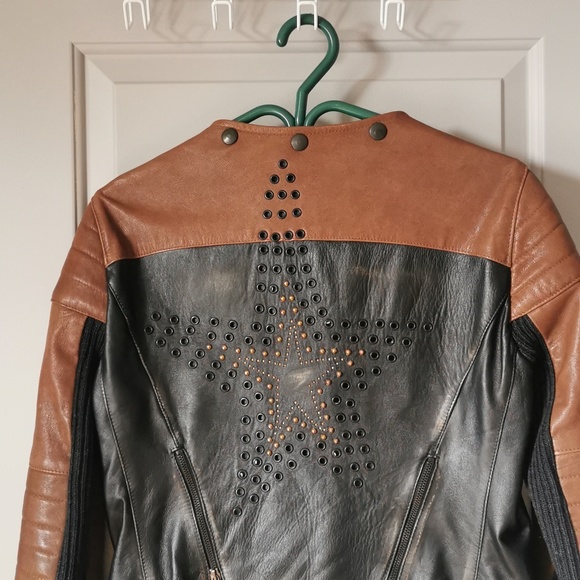 One-of-a-kind leather jacket with fur collar - Picture 12 of 15
